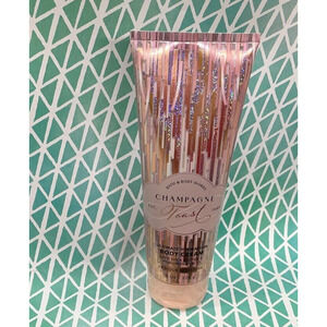 Bath & Body Works Champagne Toast Ultimate Hydration Body Cream‎ Full Size 8 oz